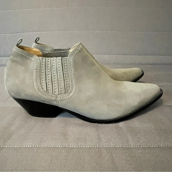 Schutz Jacqueline Western Ankle Booties Mouse Grey Sz 11 - Picture 4 of 8